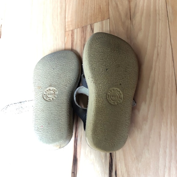 Sun Sans Brown Leather Sharks, Size 6 - Picture 2 of 2